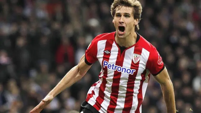 (FILE) A file picture dated 22 January 2012 shows Athletic Bilbao's striker Fernando Llorente celebrating after scoring the opening goal against Real Madrid during the Spanish Primera Division soccer match at Santiago Bernabeu stadium in Madrid, Spain. Spanish forward Fernando Llorente signed a four-year contract with Juventus FC and will leave Bilbao at the end of the season, the Italian Serie A side confirmed on 24 January 2013. ANSA/J.J. GUILLEN