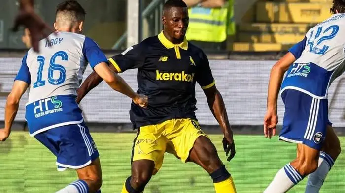 Uno dei terzini che piacciono alla Triestina: Abdoul Guiebre (Modena) giocatore del Burkina Faso classe 1997