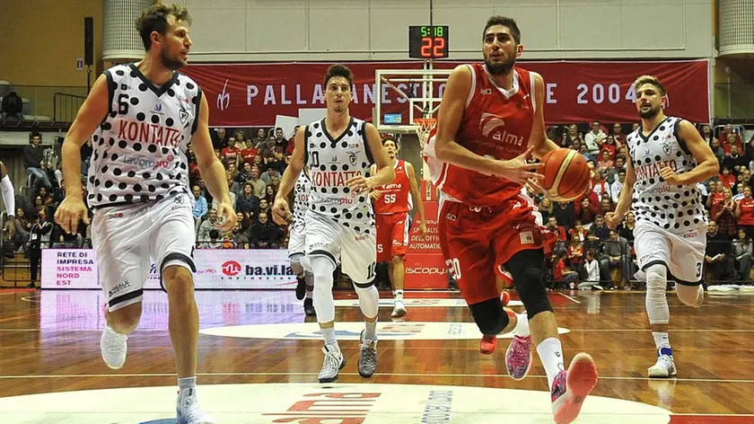 Foto BRUNI 05.02.17 Basket Alma Trieste- Fortitudo Bologna-Da Ros