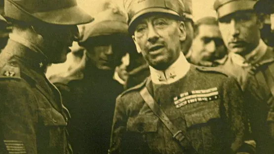 GABRIELE D'ANNUNZIO A FIUME FOTOGRAFIA ESPOSTA NELLA MOSTRA 'VEDERE LA STORIA: LA COLLEZIONE FOTOGRAFICA DEL MUSEO CENTRALE DEL RISORGIMENTO DALL'800 AL MILITE IGNOTO'. UNA SELEZIONE DI IMMAGINI RARE E SIGNIFICATIVE A CURA DI MARCO PIZZO E CON LA COLLABORAZIONE DELL'ARCHIVIO STORICO LUCE. DALLE 10 ALLE 18 ESCLUSO IL LUNEDI'. INGRESSO GRATUITO. MUSEO CENTRALE DEL RISORGIMENTO. VIA DI SAN PIETRO IN CARCERE, ROMA.