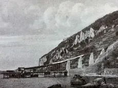 Una foto d’epoca raffigurante le storiche cave di Aurisina