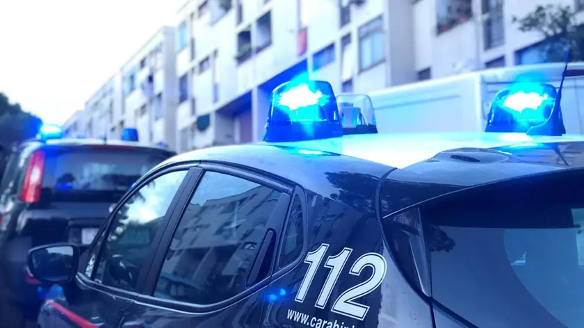 Una immagine fornita dai carabinieri mostra l'operazione dei carabinieri contro lo spaccio di droga a Torbellamonaca aRoma, 14 giugno 2018. ANSA/CARABINIERI EDITORIAL USE ONLY NO SALES