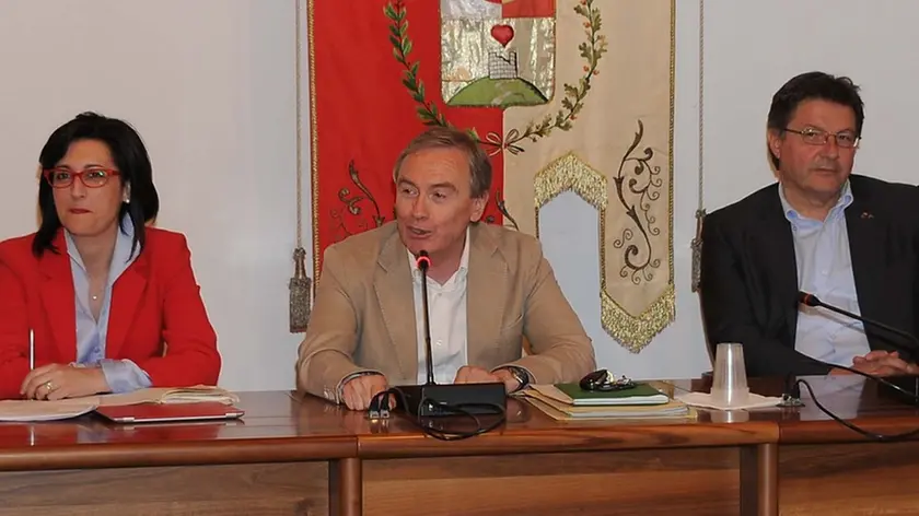 Cormons 4 Giugno 2014. Incontro sindaci del territorio con Sara Vito assessore regionale all'ambiente ed energia Telefoto Copyright Petrussi Foto Press - Diego Petrussi