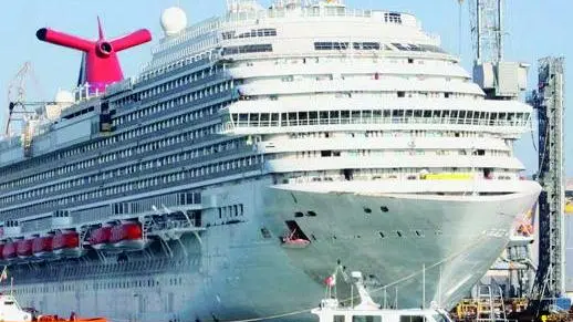 Altran Mf-partenza nave Carnival Magic Foto Maurizio Altran