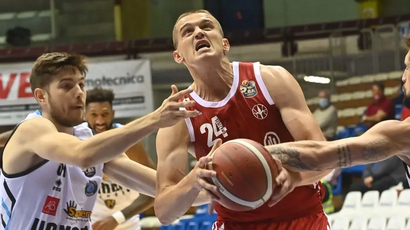 L'ala lettone Andrej Grazulis