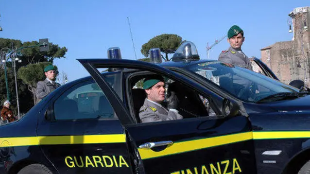 Una pattuglia della Guardia di Finanza