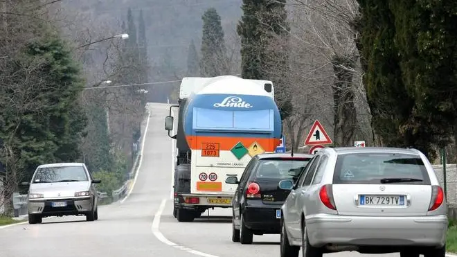Altran Vallone-traffico TIR,auto