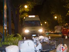 La Vespa a terra dopo l’incidente in viale Miramare (foto Silvano)