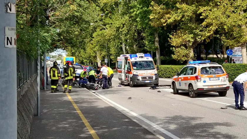 Il due ruote a terra in largo Irneri a Trieste