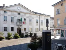 Il Palazzo del Municipio di Gorizia e alcuni condomini adiacenti