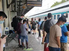 L'attesa alla stazione di Monfalcone