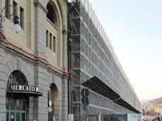 La facciata del Silos di fianco alla Stazione centrale. Foto Lasorte