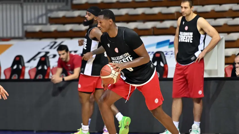 Foto Bruni Trieste 21.09.22 Pallacanestro Allianz TS- il primo allenamento di Spencer