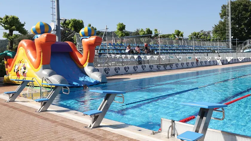 La piscina esterna di via Capodistria si amplia grazie a un fondo di mezzo milione Foto Bumbaca