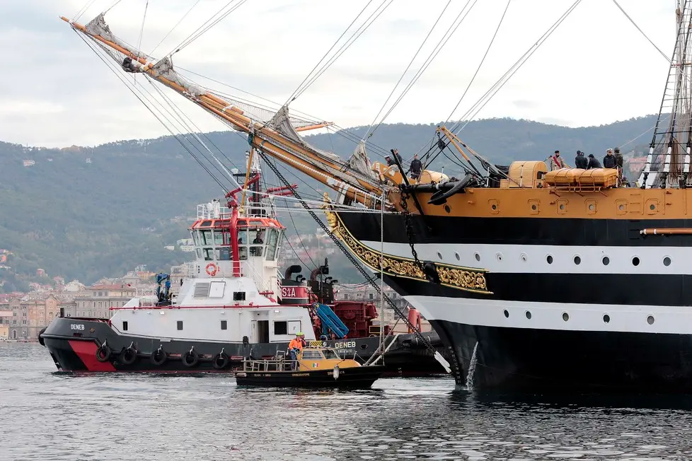 Silvano Trieste 2018-10-08 L'arrivo di Nave Vespucci
