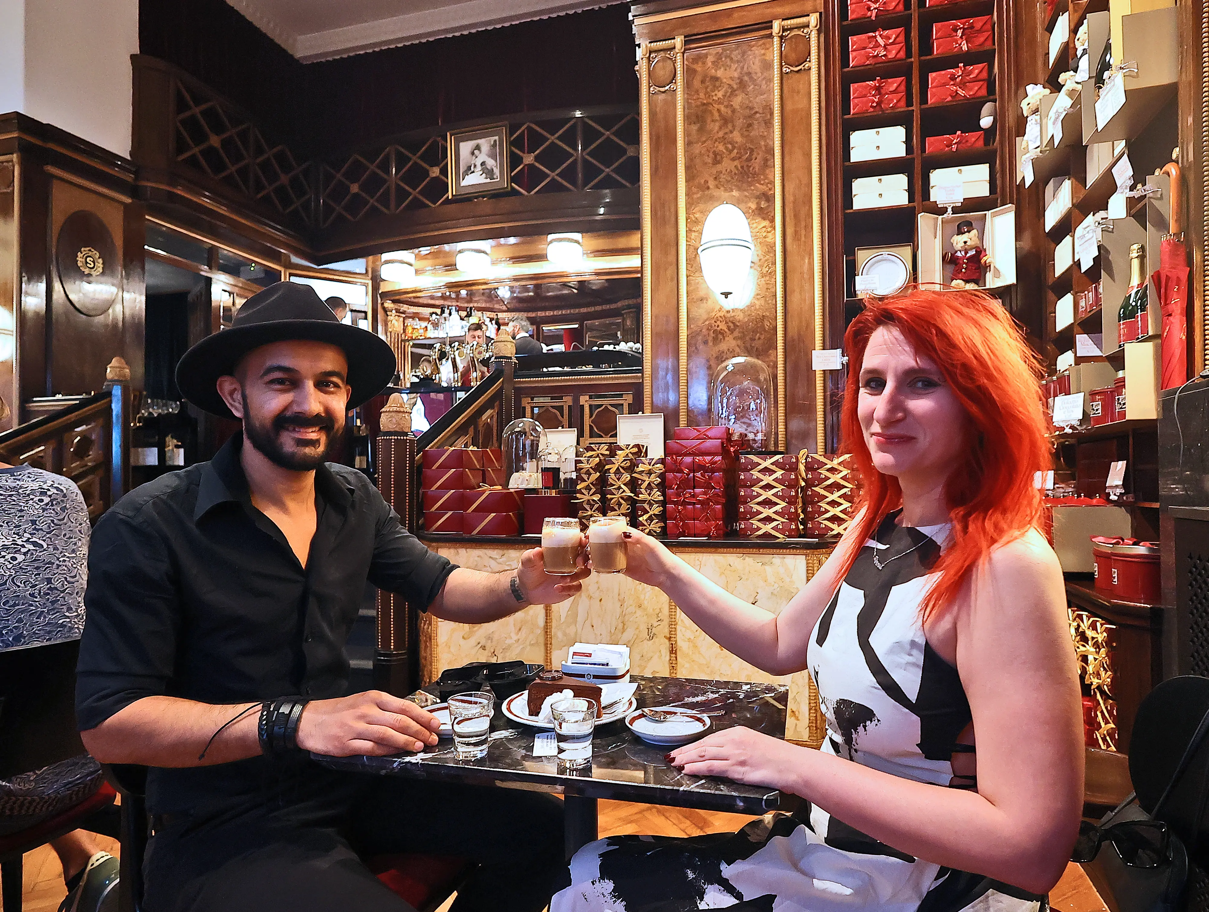 Lasorte Trieste 01/06/23 - Via Dante, Apertura caffè Sacher
