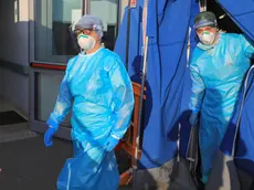 L’ingresso dell’ospedale San Giovanni di Dio di Gorizia, con la tenda che fa da filtro: il nosocomio ospiterà un reparto di terapia intensiva per accogliere i malati gravi di coronavirus