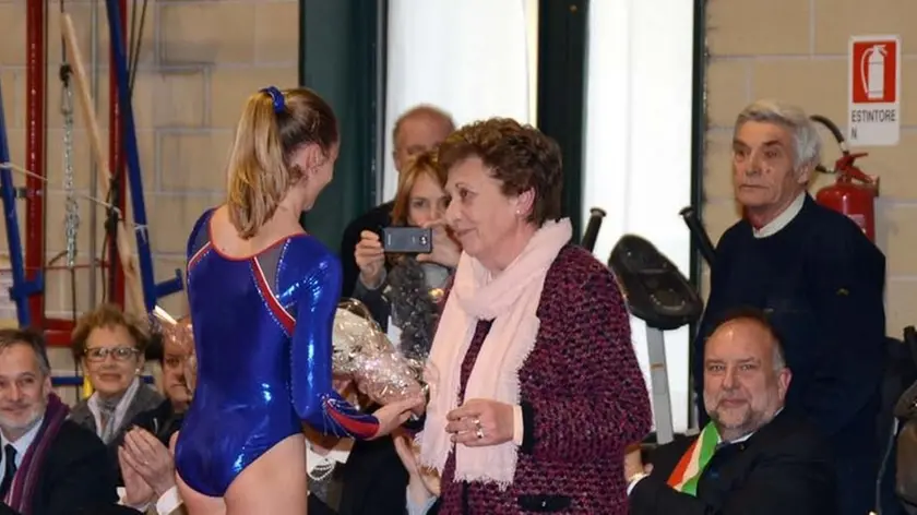 Foto Bruni 26.02.16 Artistica 81-scoperte le targhe per Ferluga e Tandoi-fiori per la sig.ra Ferluga