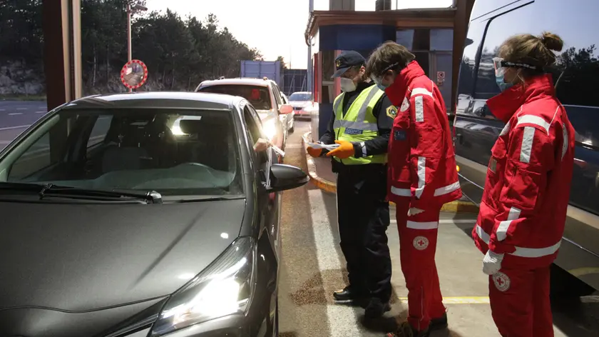 Lasorte Trieste 11/03/20 - Emergenza Coronavirus, Fernetti, Controlli Polizia Slovena