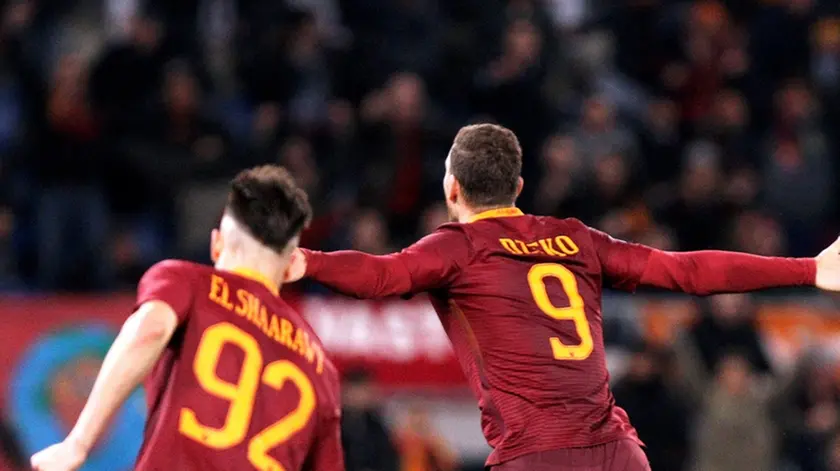07/02/2017 Roma, stadio Olimpico, campionato di calcio serie A 2016-17, Roma-Fiorentina, nella foto esultanza per il gol di Edin Dzeko