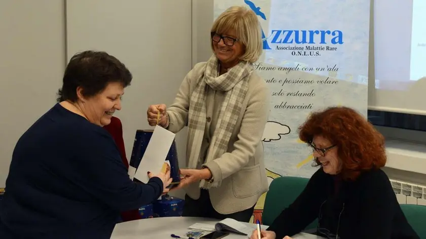 Foto BRUNI 05.01.2018 Ass.ne Azzurra: Alfredo Sidari e la consegna degli aiuti economici