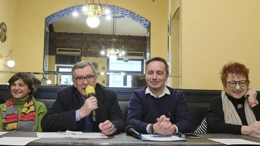 Da sinistra, Serracchiani, Liva, Gabrovec e Rojc ieri all’Antico Caffè San Marco Foto Massimo Silvano