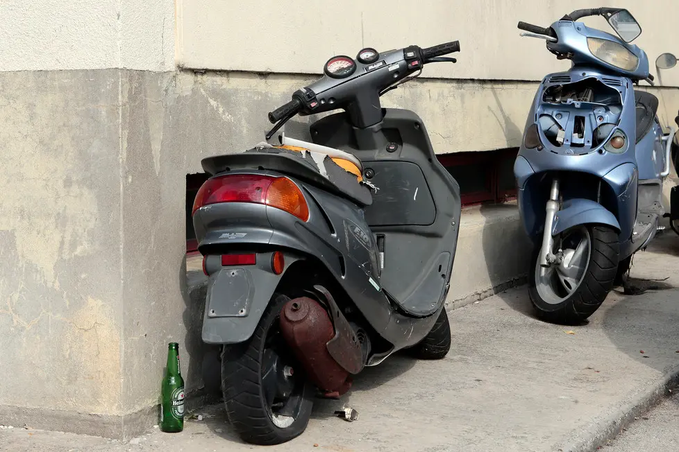 Silvano Trieste 2019-09-02 I parcheggi delle case ATER