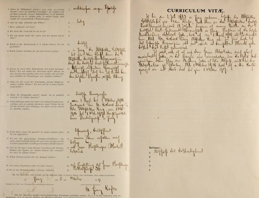 Il curriculum vitae di Kafka al momento di chiedere l'assunzione alle Generali. I documenti sono conservati presso l'Archivio Storico a Trieste in Largo Bonifacio (foto Lasorte)