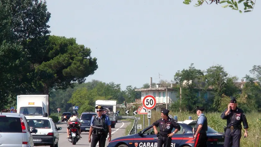 Un posto di blocco dei carabinieri vicino a Grado