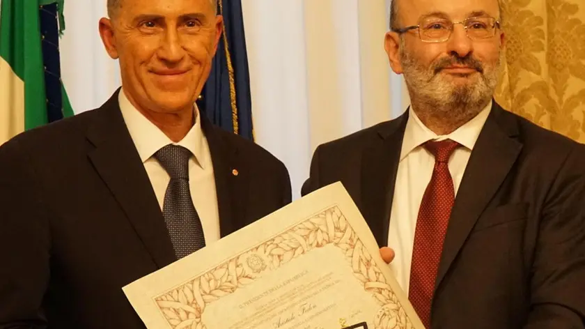 Alessandro, nipote di Aristide Fedon, e il prefetto Ricciardi Foto Marega