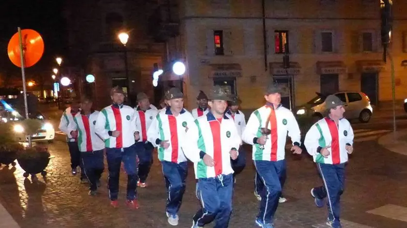 Bumbaca Gorizia 01_11_2015 GO fiaccola alpina in aereoporto e in Corso Fotografia di Pierluigi Bumbaca