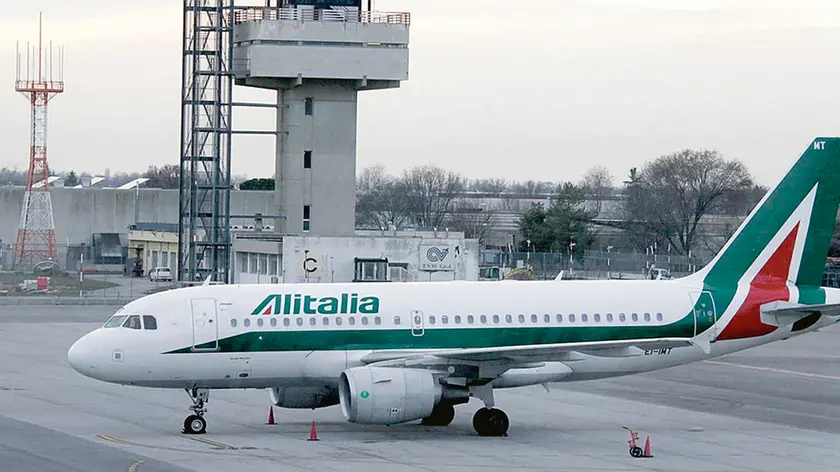 Bonaventura Monfalcone-25.02.2016 Aereo Alitalia fermo dopo l'incidente-Aeroporto-Ronchi dei Legionari-foto di Katia Bonaventura