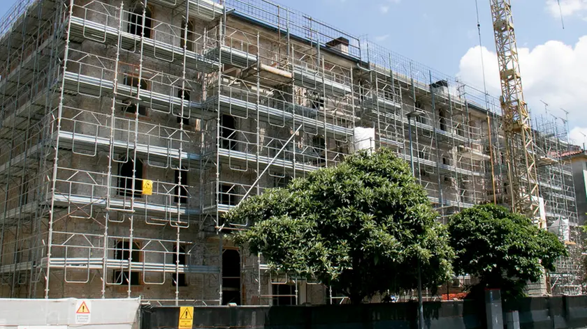 Bonaventura Monfalcone-23.07.2020 Lavori in corso-Ater-Via Valentinis-Monfalcone-foto di Katia Bonaventura