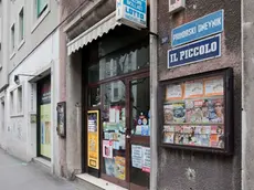 Silvano Trieste 08/04/2013 Il Tabacchino chiuso, viale D' Annunzio 16/a