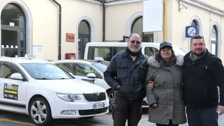 I tre tassisti che hanno aperto il nuovo servizio via App Monfaltaxi