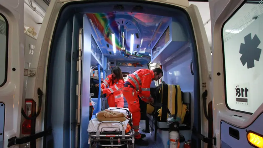 L'interno di un'ambulanza in una foto di archivio