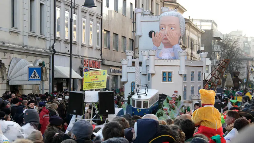 Bonaventura Monfalcone-17.02.2015 Sfilata carri allegorici-Monfalcone-foto di Katia Bonaventura