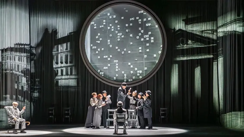 Un momento dello spettacolo “La coscienza di Zeno” con Alessandro Haber protagonista per la regia di Paolo Valerio. Foto Simone Di Luca
