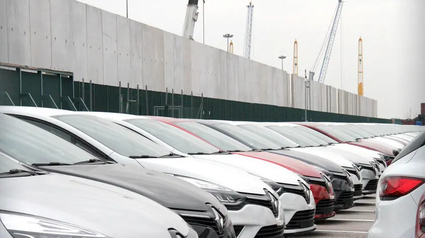 Bonaventura Monfalcone-10.02.2017 Nuove barriere-Porto-Monfalcone-foto di Katia Bonaventura