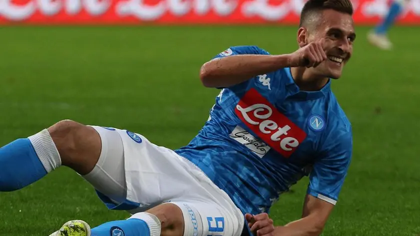 Napoli's Arkadiusz Milik in action during the Italian Serie A soccer match SSC Napoli vs AC Chievo Verona at the San Paolo stadium in Naples, 25 november 2018 ANSA / CESARE ABBATE