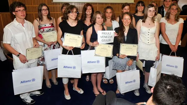 Foto BRUNI TRieste 17 06 2011 Premiazioni Allianz Studenti-i Regionali premiati