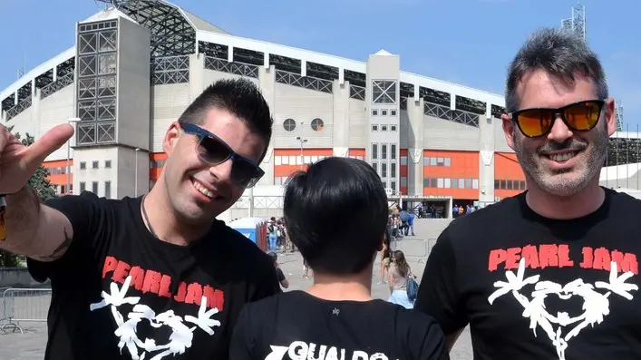 Foto Bruni 22.06.14 Concerto Pearl Jam-magliette