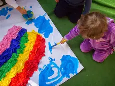 Una bimba all'asilo