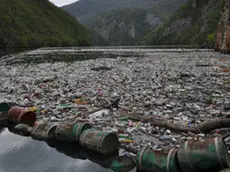 I rifiuti nella Drina