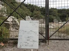 L’ingresso sbarrato del sito paleontologico Foto Lasorte