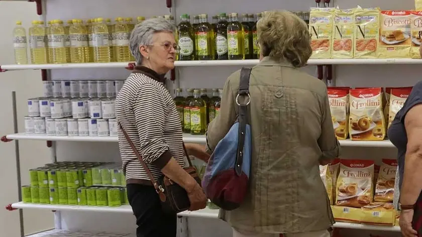 agostini agenzia foto film treviso inaugurazione emporio solidale presso ex istituto zanotti