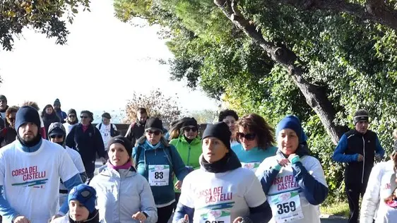 Foto BRUNI 18.11.2018 Corsa dei Castelli-la NON competitiva-partenza