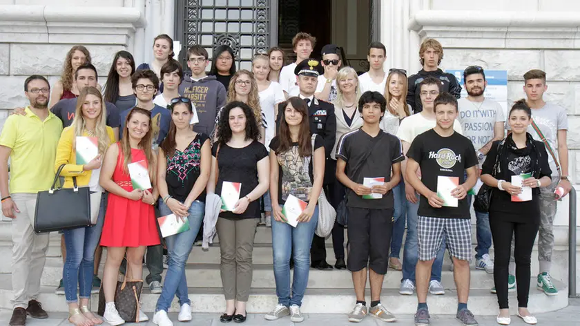 Bonaventura Monfalcone-04.06.2014 Consegna delle costituzioni ai neodiciottenni-Sala del consiglio-Monfalcone-foto di Katia Bonaventura