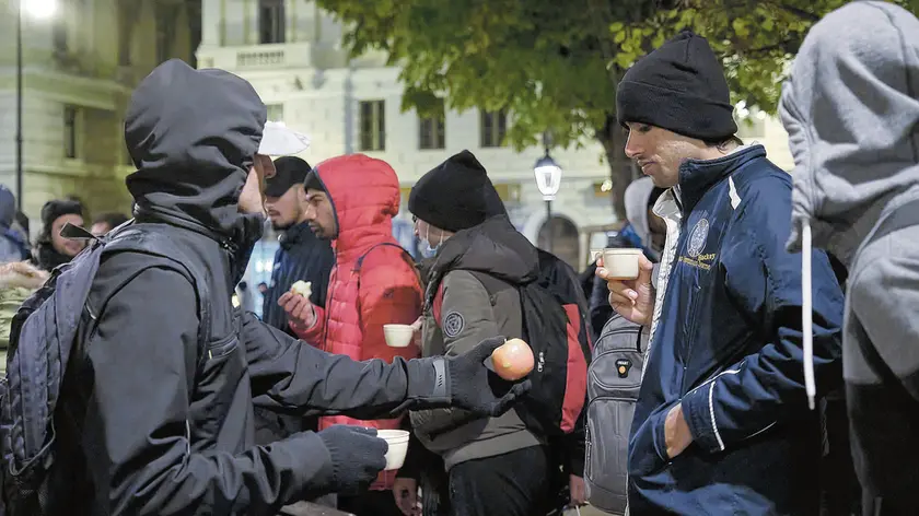 Migranti a Trieste in una foto di Massimo Silvano