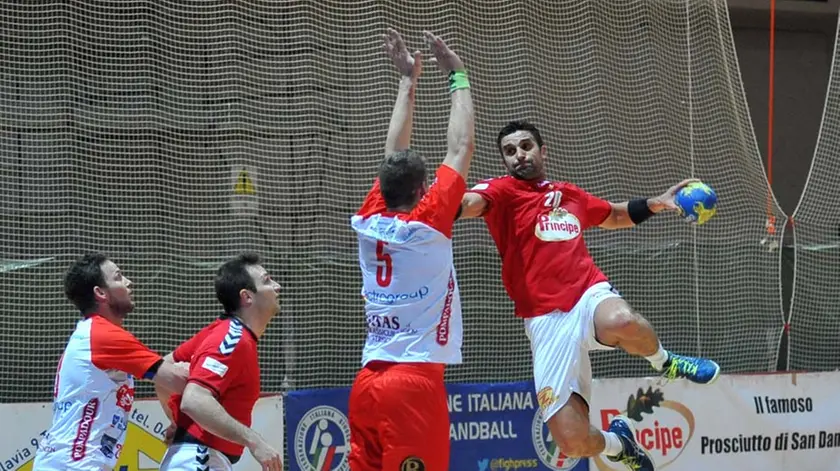 Foto BRUNI 25.02.17 Pallamano:Principe Trieste-Bolzano-Diordjevic